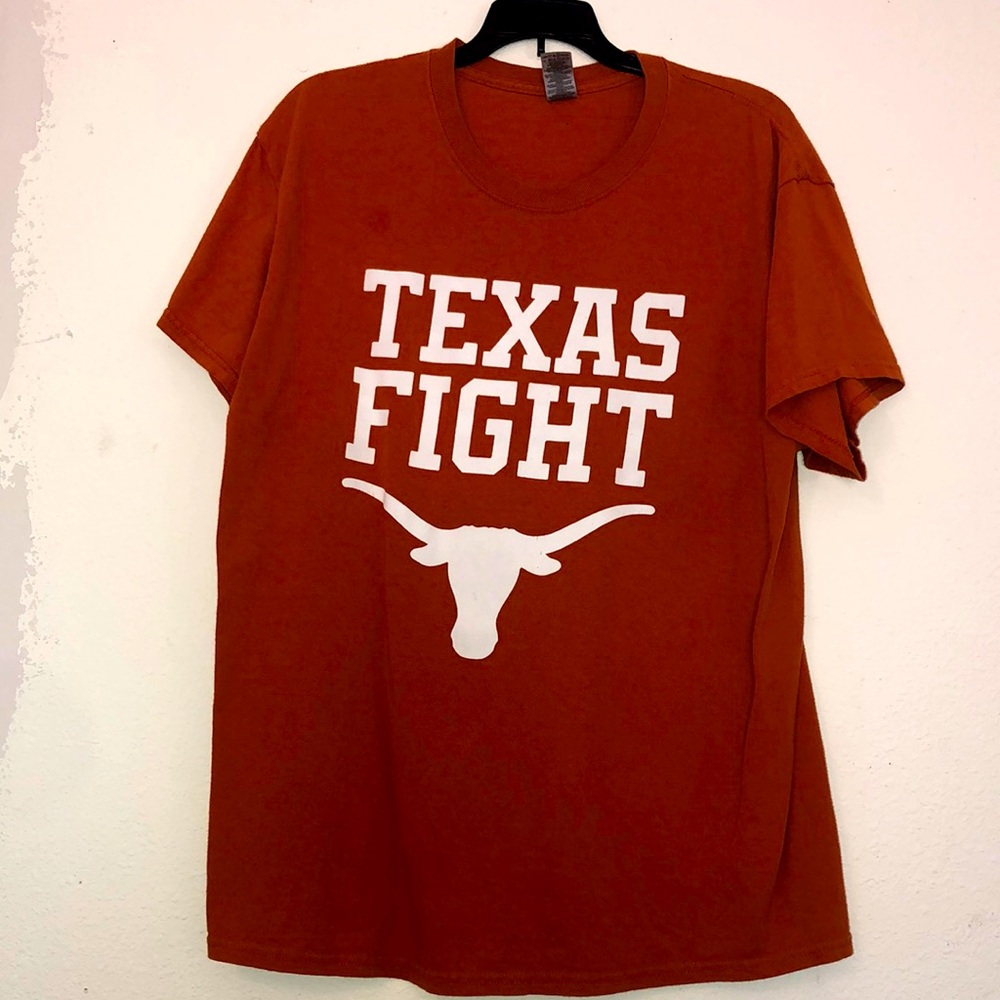 University of Texas, large T shirt, men’s. Very good condition.